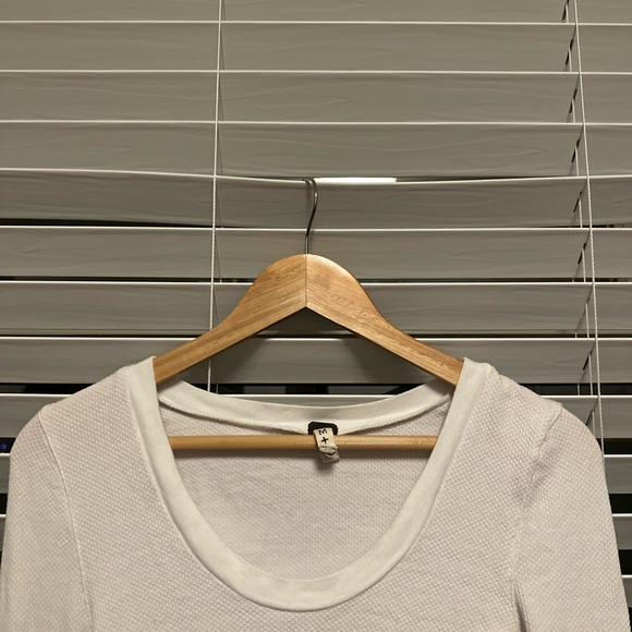 Too - Picture 3 of 4